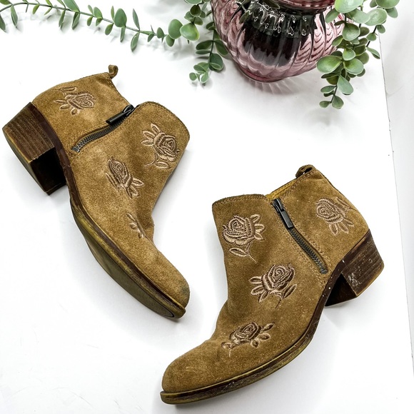 Lucky Brand Shoes - Lucky Brand Basel Rose Embroidered Brown Suede Ankle Boots 6.5